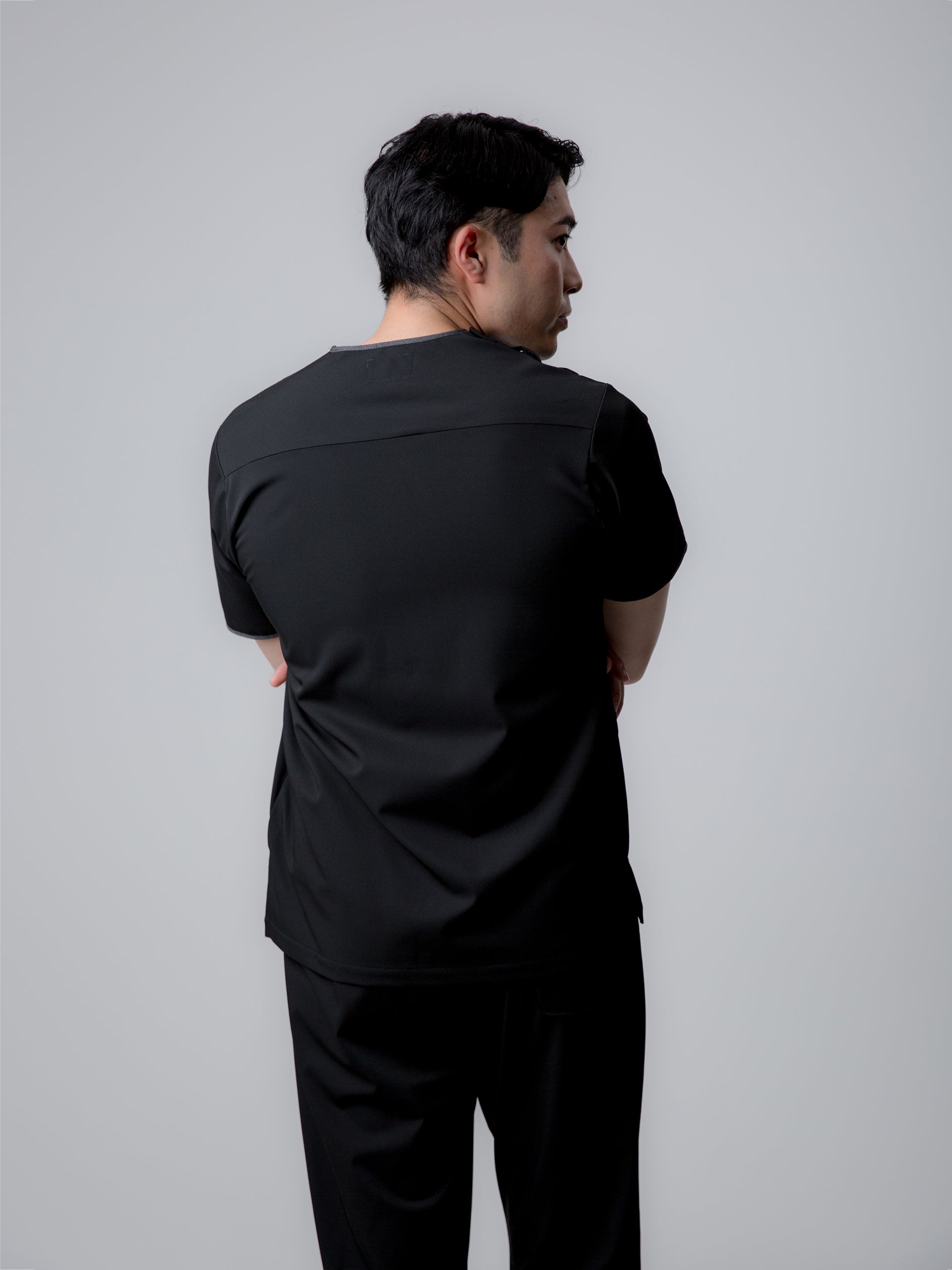 TOPS - MEN'S | BLACK