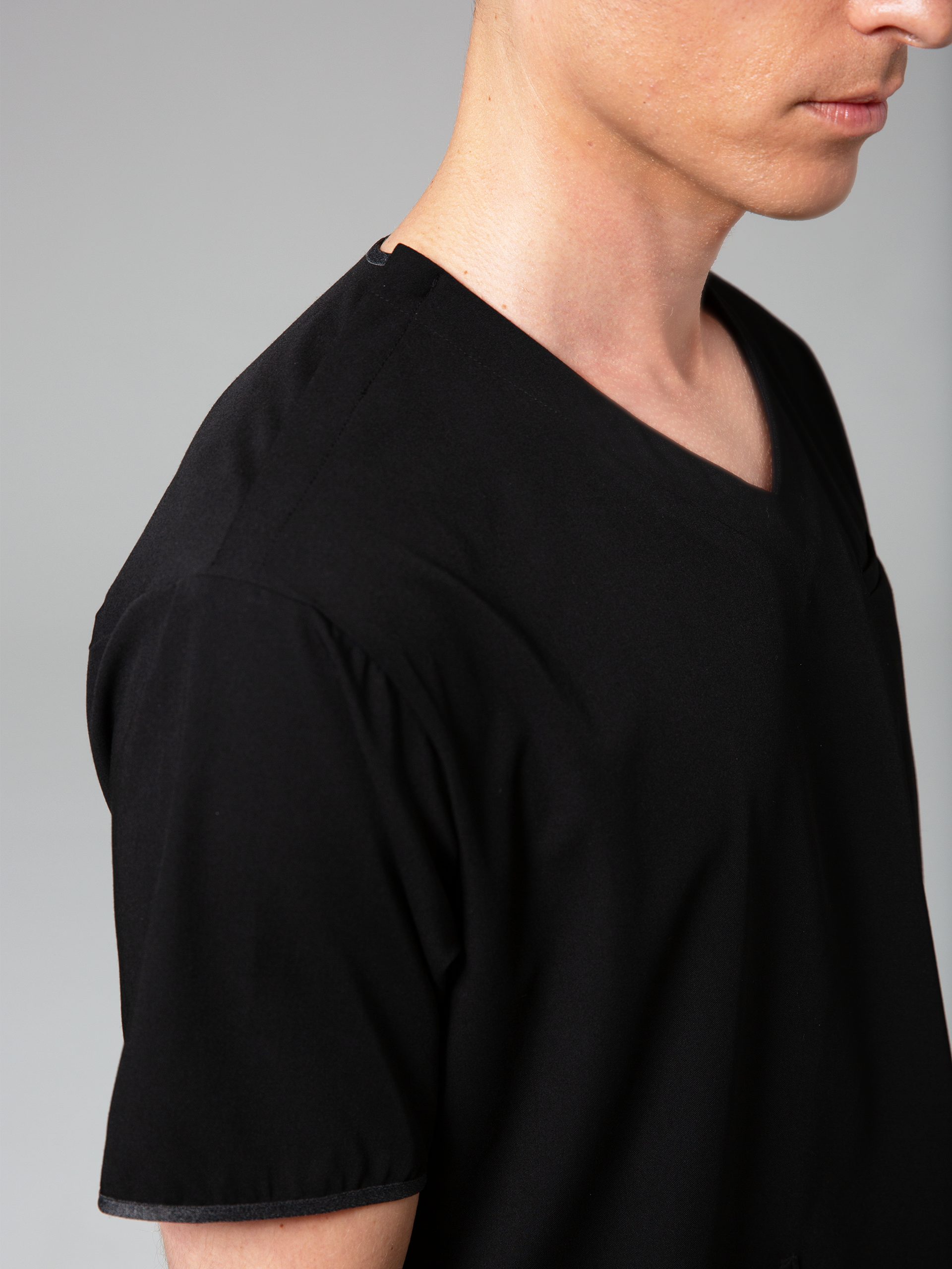 MEN'S SCRUB | BLACK